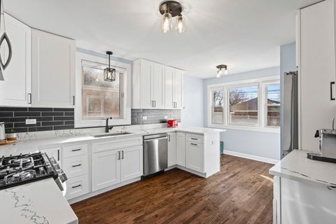 Tiny photo for 4907 Sherwin Avenue, Skokie, IL 60077 (MLS # 12587710)