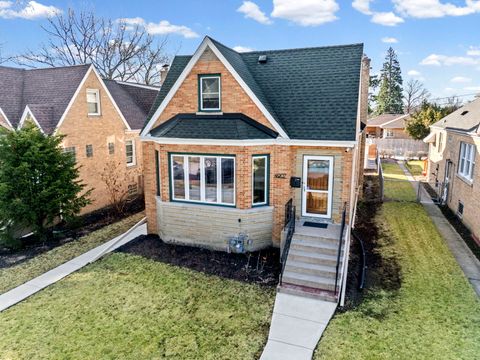 Photo of 4907 Sherwin Avenue, Skokie, IL 60077 (MLS # 12587710)