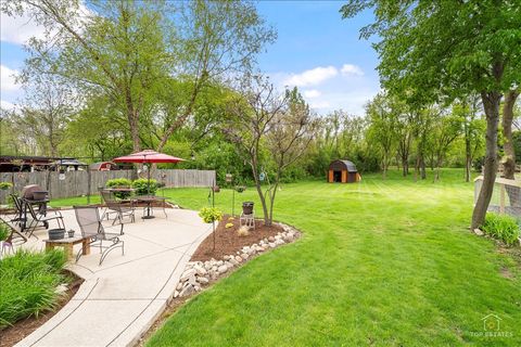 Tiny photo for 312 Greenview Drive, Crystal Lake, IL 60014 (MLS # 12630061)