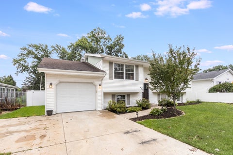 Tiny photo for 612 Westnedge Road, Joliet, IL 60435 (MLS # 12751210)