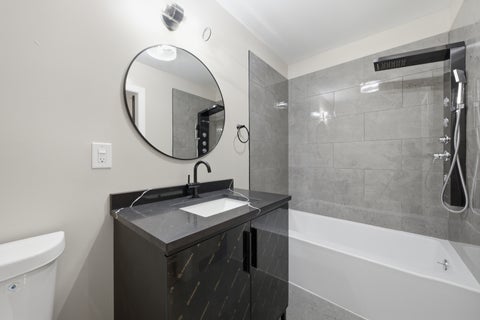 Tiny photo for 6828 S Champlain Avenue, Chicago, IL 60637 (MLS # 12705886)