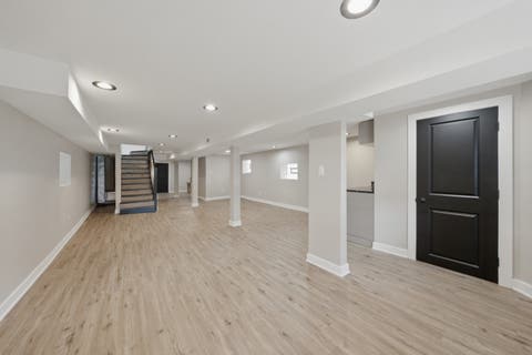 Tiny photo for 6828 S Champlain Avenue, Chicago, IL 60637 (MLS # 12705886)