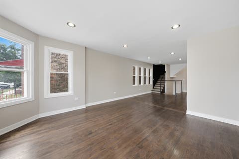 Tiny photo for 6828 S Champlain Avenue, Chicago, IL 60637 (MLS # 12705886)