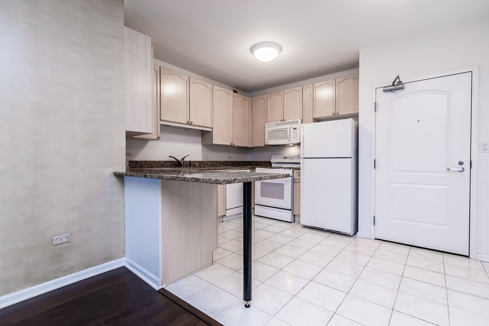 21 W CHESTNUT Street 1602