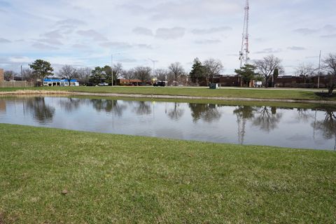 Tiny photo for 5 Villa Verde Drive #115, Buffalo Grove, IL 60089 (MLS # 12612799)