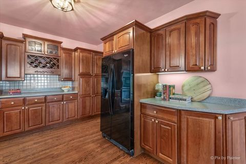 Tiny photo for 507 S Hi Lusi Avenue, Mount Prospect, IL 60056 (MLS # 12631766)