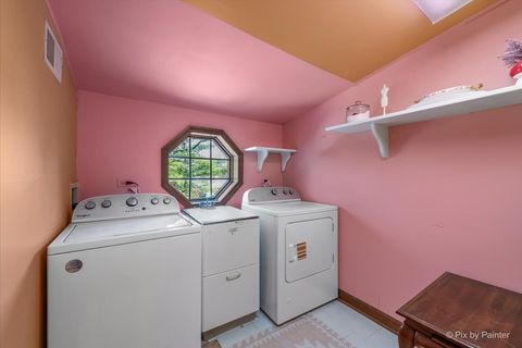 Tiny photo for 507 S Hi Lusi Avenue, Mount Prospect, IL 60056 (MLS # 12631766)