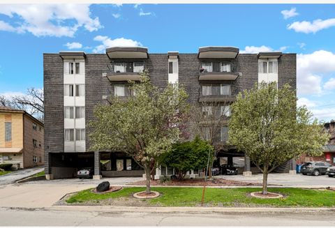 Photo of 11116 S Longwood Drive #202, Chicago, IL 60643 (MLS # 12655750)