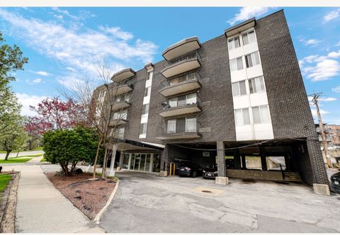 Tiny photo for 11116 S Longwood Drive #202, Chicago, IL 60643 (MLS # 12655750)
