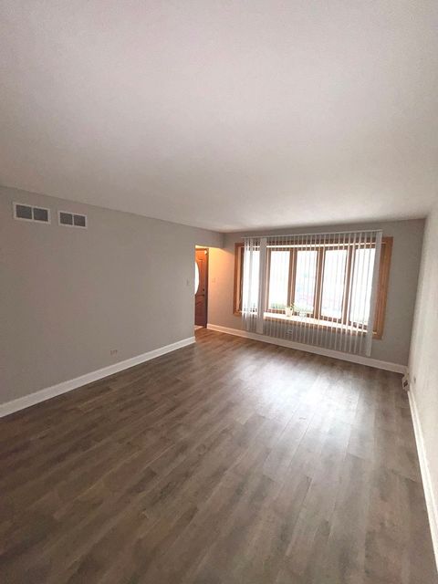 Tiny photo for 18136 Oakwood Avenue, Lansing, IL 60438 (MLS # 12574018)