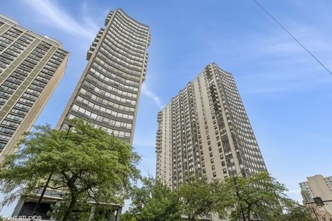 5701 N Sheridan Road 7P Chicago IL 60660