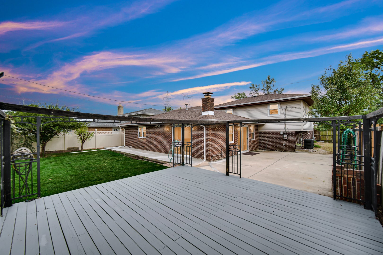 7506 W 83rd Place