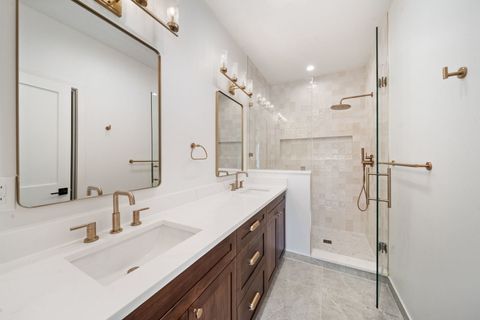 Tiny photo for 1931 S Jefferson Street #3S, Chicago, IL 60616 (MLS # 12667901)