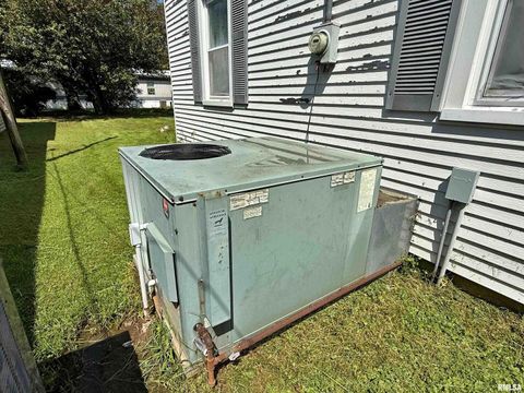 Tiny photo for 1603 FERRY Street, Metropolis, IL 62960 (MLS # EB459250)