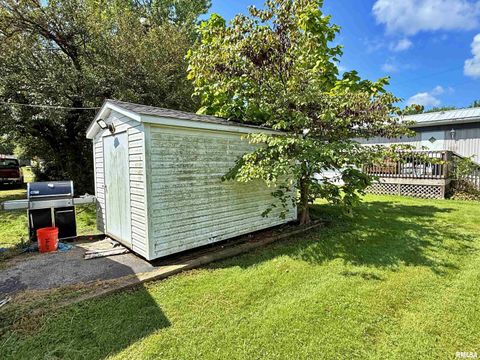 Tiny photo for 1603 FERRY Street, Metropolis, IL 62960 (MLS # EB459250)