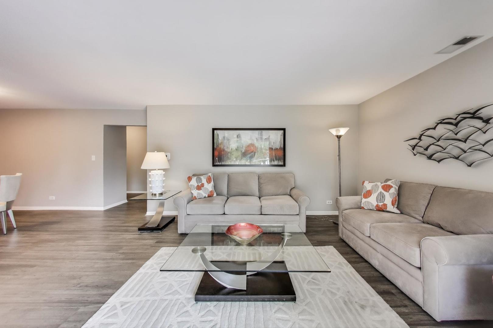 900 E Wilmette Road 205