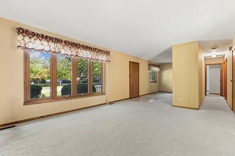 Tiny photo for 6413 180th Place, Tinley Park, IL 60477 (MLS # 12492187)