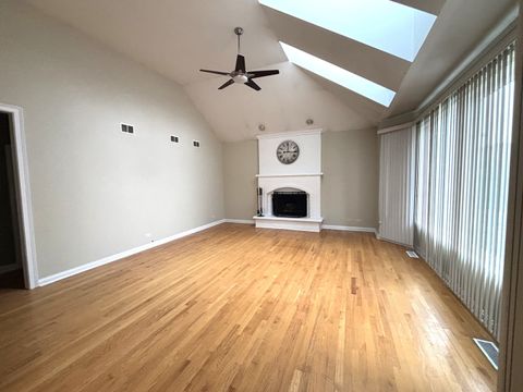 Tiny photo for 375 W Devon Avenue, Roselle, IL 60172 (MLS # 12498903)