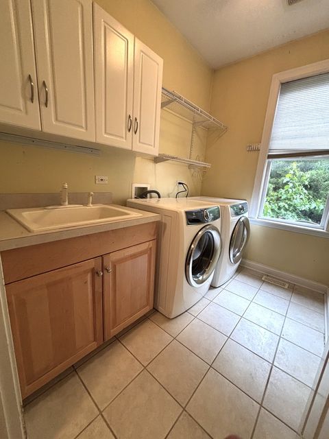 Tiny photo for 375 W Devon Avenue, Roselle, IL 60172 (MLS # 12498903)