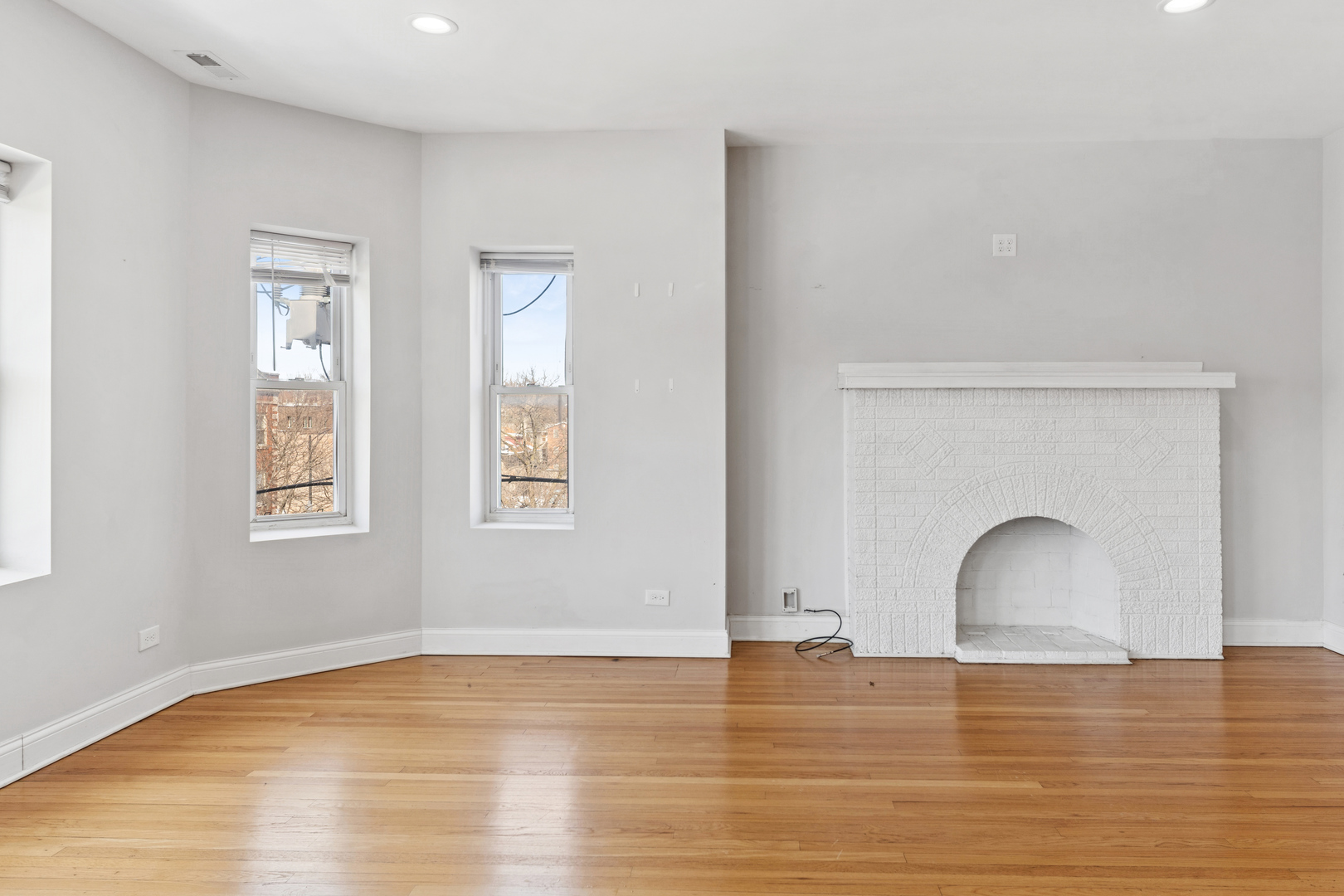 7515 S Essex Avenue 1