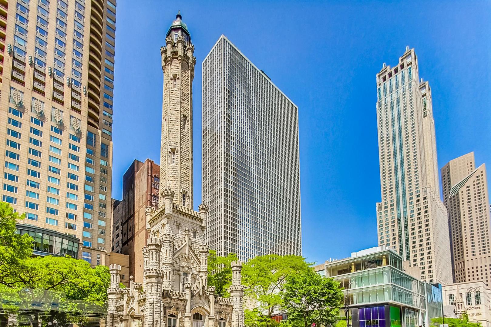 111 E Chestnut Street 48J