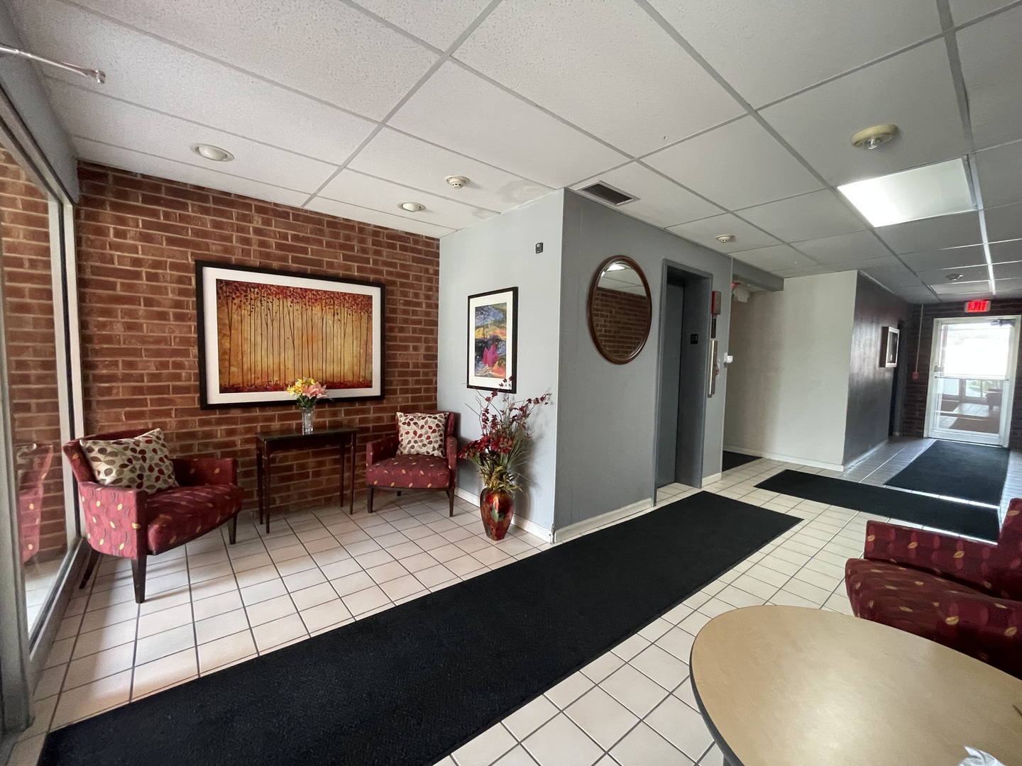 197 W Armitage Avenue 202