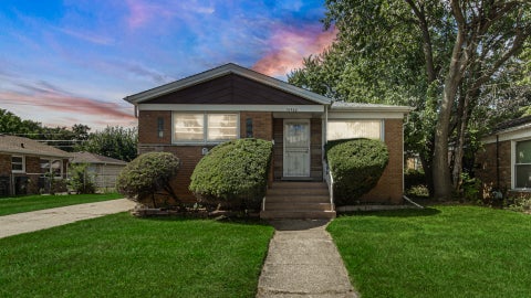 Tiny photo for 15452 Woodlawn East Avenue, South Holland, IL 60473 (MLS # 12762301)