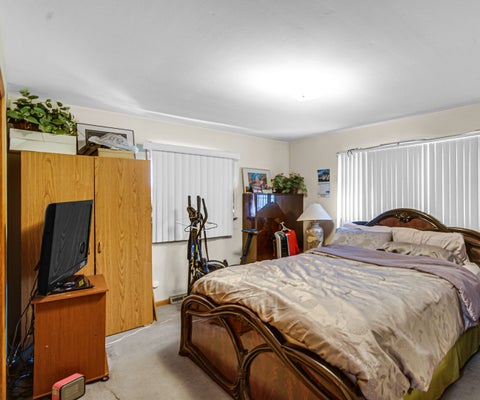 Tiny photo for 15452 Woodlawn East Avenue, South Holland, IL 60473 (MLS # 12762301)