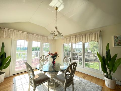 Tiny photo for 523 Mallard Point Drive, North Aurora, IL 60542 (MLS # 12586112)