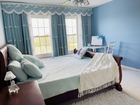 Tiny photo for 523 Mallard Point Drive, North Aurora, IL 60542 (MLS # 12586112)