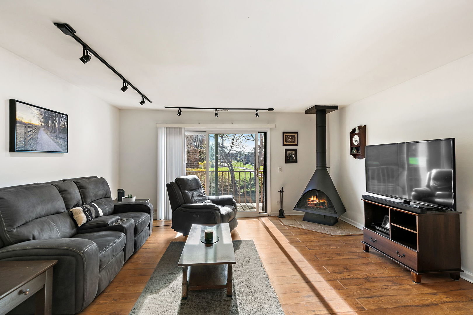 712 Tipperary Court 2B