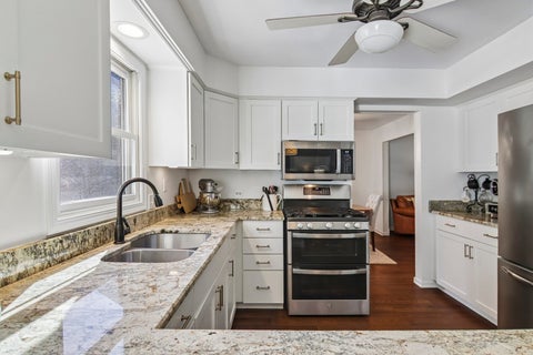 Tiny photo for 585 Yellowstone Drive, Elgin, IL 60123 (MLS # 12769583)