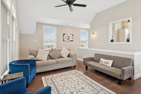 Tiny photo for 2 Pelican Landing, Ottawa, IL 61350 (MLS # 12548550)