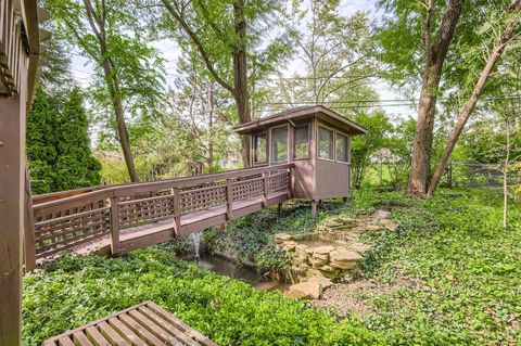 Tiny photo for 1450 S Stewart Avenue, Lombard, IL 60148 (MLS # 12446617)