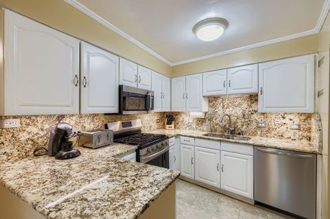 Tiny photo for 1450 S Stewart Avenue, Lombard, IL 60148 (MLS # 12446617)