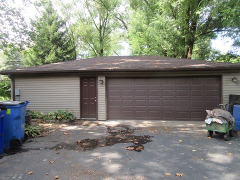Tiny photo for 1450 S Stewart Avenue, Lombard, IL 60148 (MLS # 12446617)