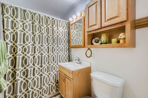 Tiny photo for 1450 S Stewart Avenue, Lombard, IL 60148 (MLS # 12446617)