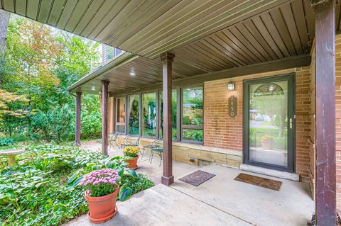 Tiny photo for 1450 S Stewart Avenue, Lombard, IL 60148 (MLS # 12446617)