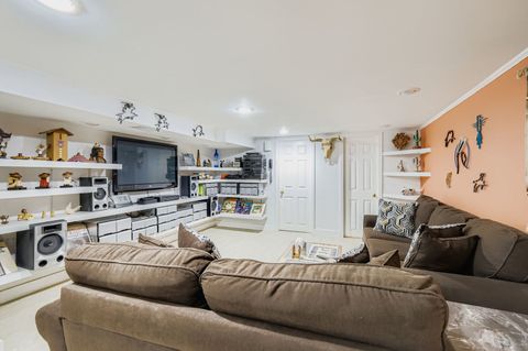 Tiny photo for 1450 S Stewart Avenue, Lombard, IL 60148 (MLS # 12446617)