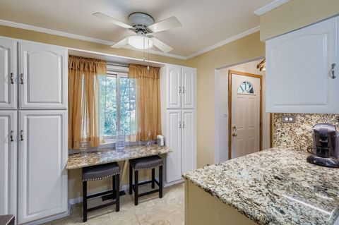 Tiny photo for 1450 S Stewart Avenue, Lombard, IL 60148 (MLS # 12446617)