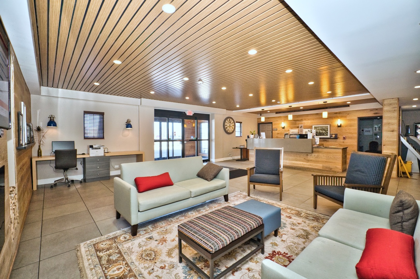 2280 N Barrington Road