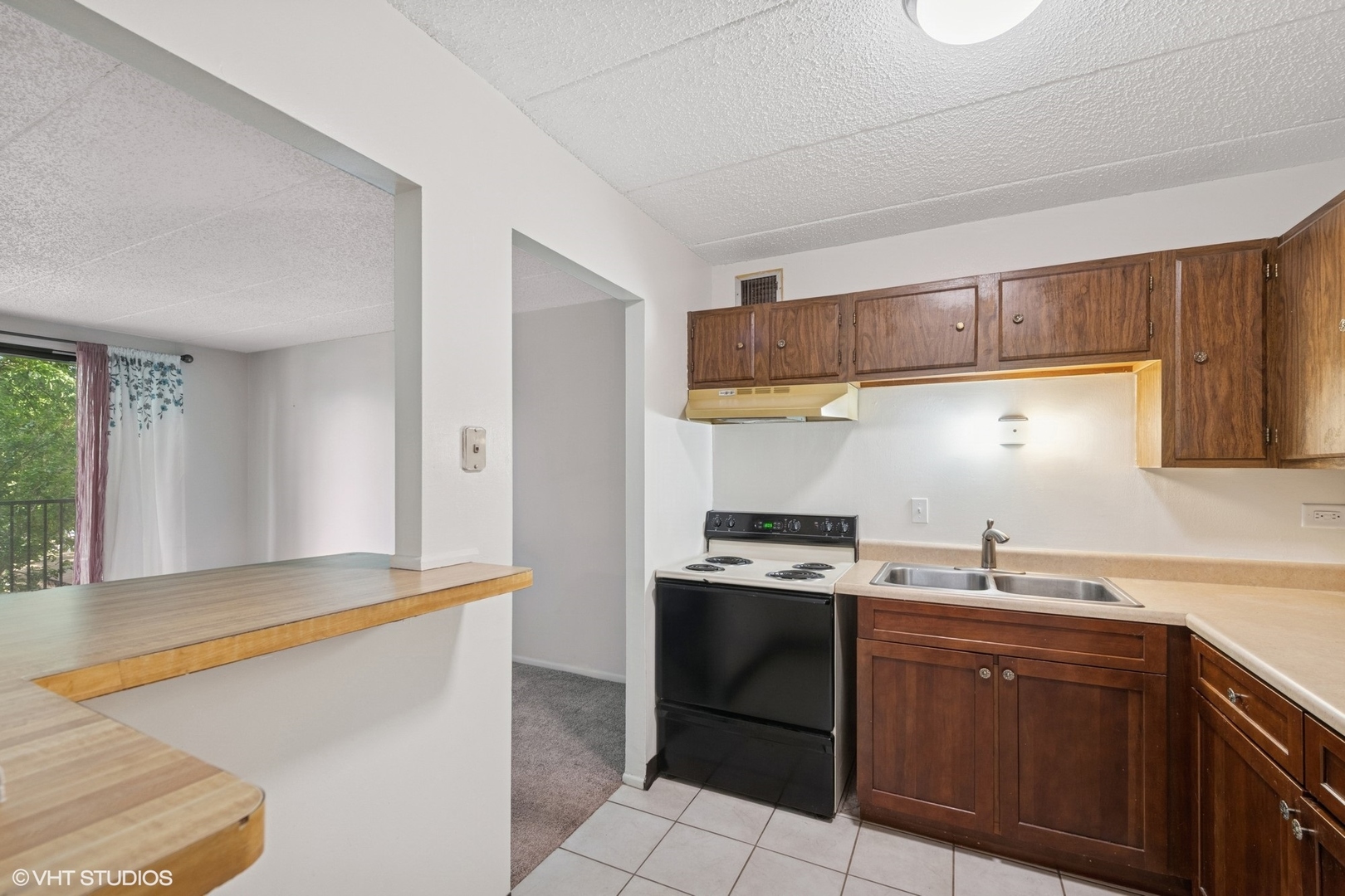 9701 N Dee Road 2I