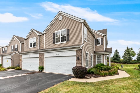 Photo of 1220 Courtland Circle #1220, Plainfield, IL 60586 (MLS # 12760562)