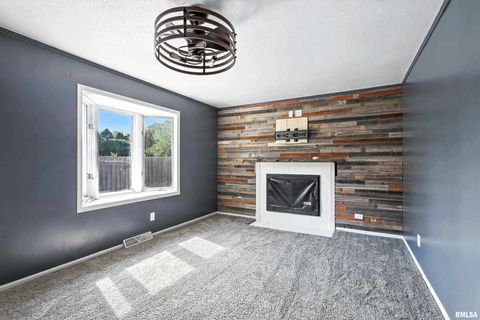 Tiny photo for 3205 N PINE Street, Davenport, IA 52806 (MLS # QC4266784)