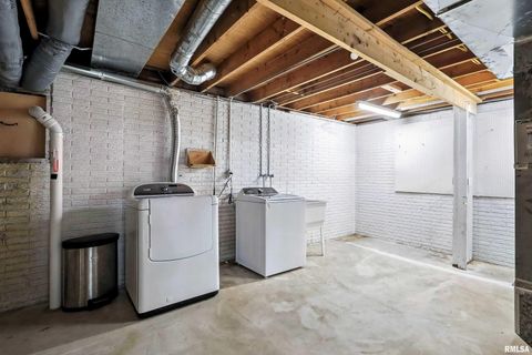 Tiny photo for 3205 N PINE Street, Davenport, IA 52806 (MLS # QC4266784)