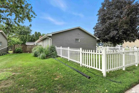 Tiny photo for 3205 N PINE Street, Davenport, IA 52806 (MLS # QC4266784)