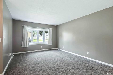 Tiny photo for 3205 N PINE Street, Davenport, IA 52806 (MLS # QC4266784)