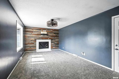 Tiny photo for 3205 N PINE Street, Davenport, IA 52806 (MLS # QC4266784)