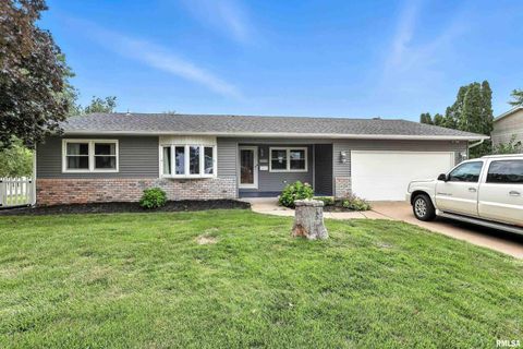 Tiny photo for 3205 N PINE Street, Davenport, IA 52806 (MLS # QC4266784)