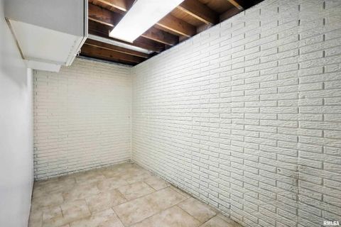 Tiny photo for 3205 N PINE Street, Davenport, IA 52806 (MLS # QC4266784)